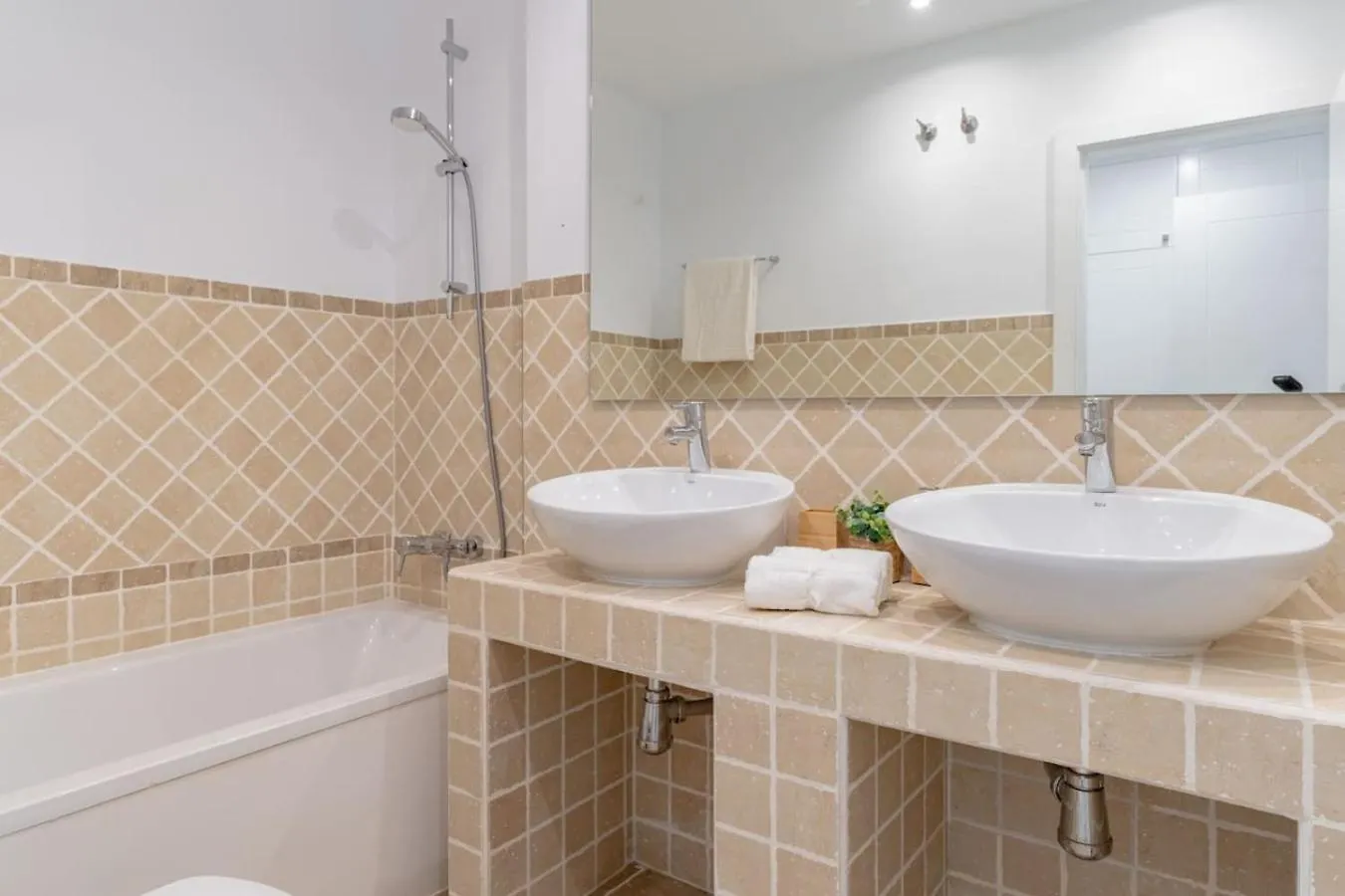 Apt. With Nice Terrace And Sea Views Estepona 0*,