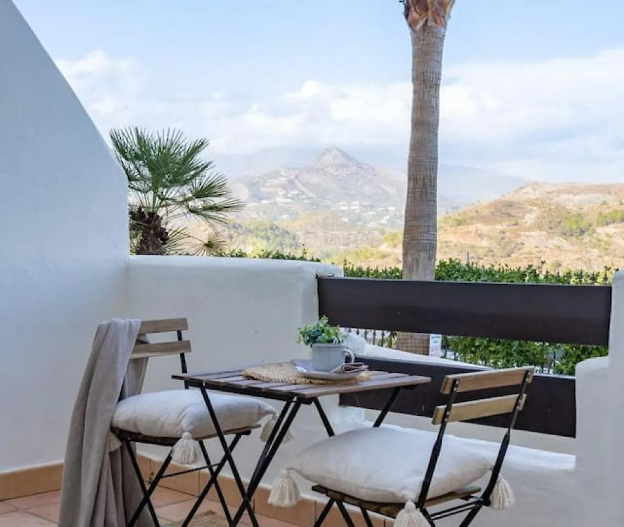 Apt. With Nice Terrace And Sea Views Estepona Apartman